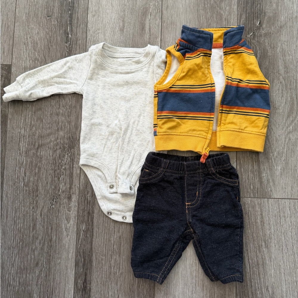 Carters 3 Piece Newborn Outfit